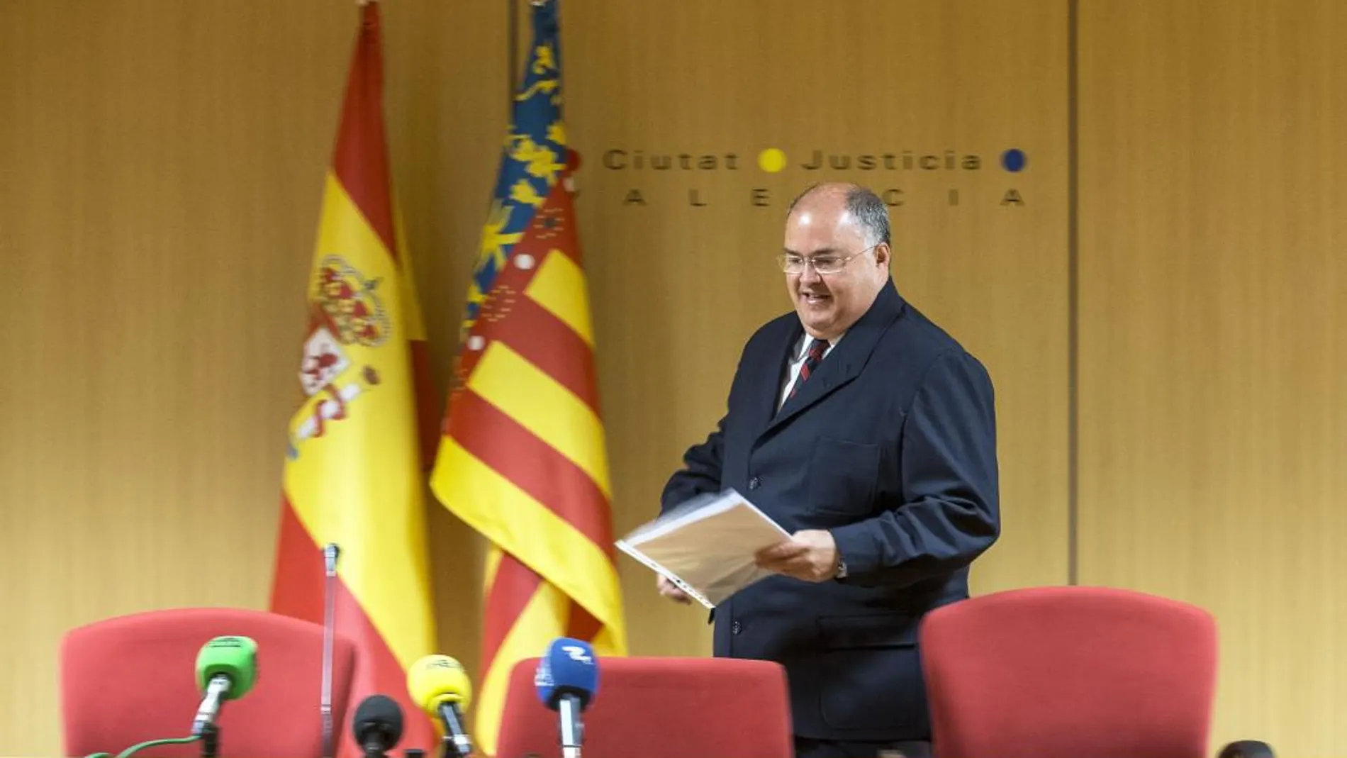 El presidente de la Audiencia de Valencia, Fernando de Rosa, hizo balance del semestre ayer