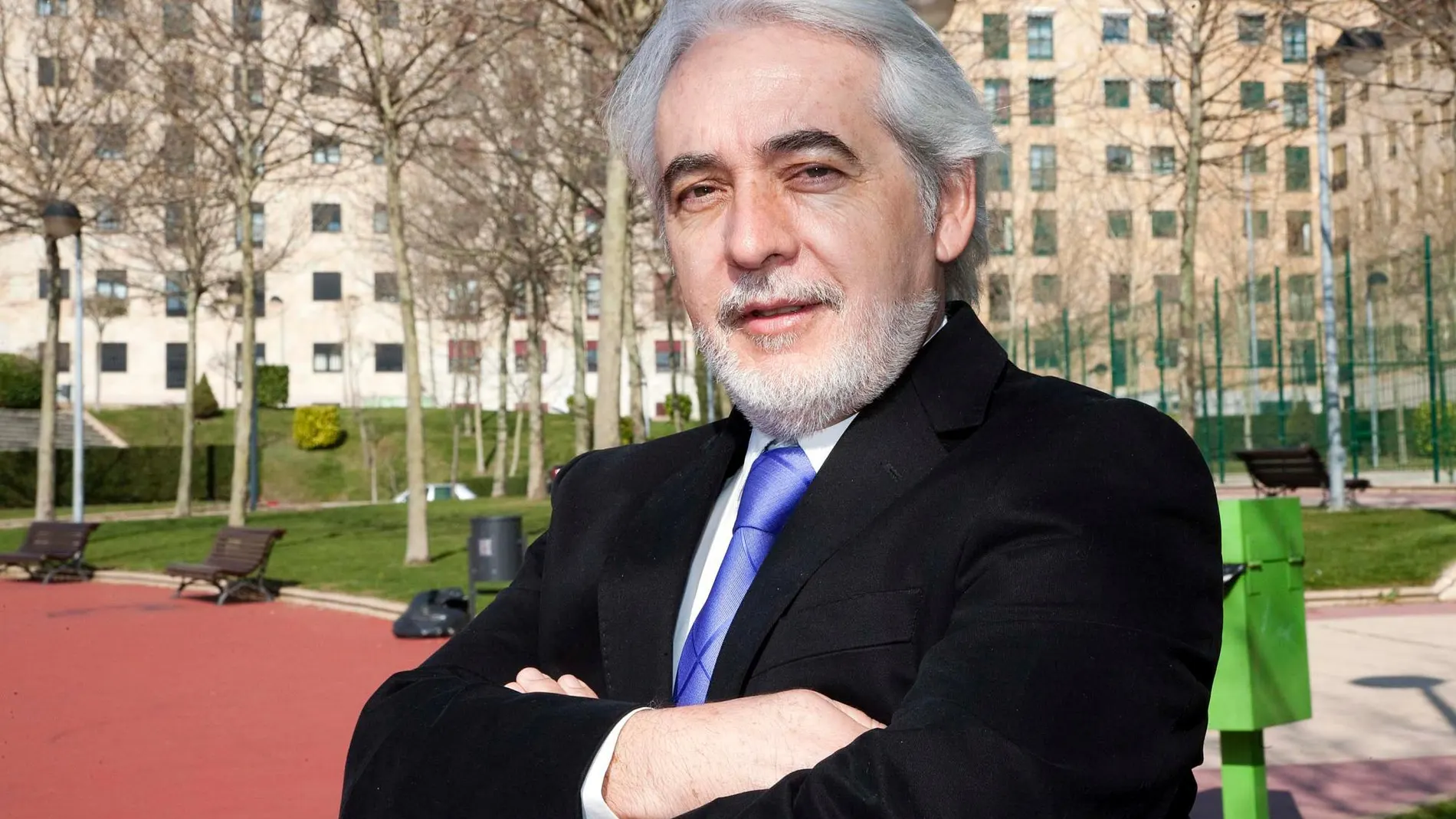 El presidente de la Asociación de Profesores de Castilla y León (Aspes), Honorio Vega, analiza para la RAZÓN el presente y futuro del colectivo en la Comunidad