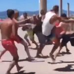Momento de la pelea entre los dos grupos de alemanes en Mallorca