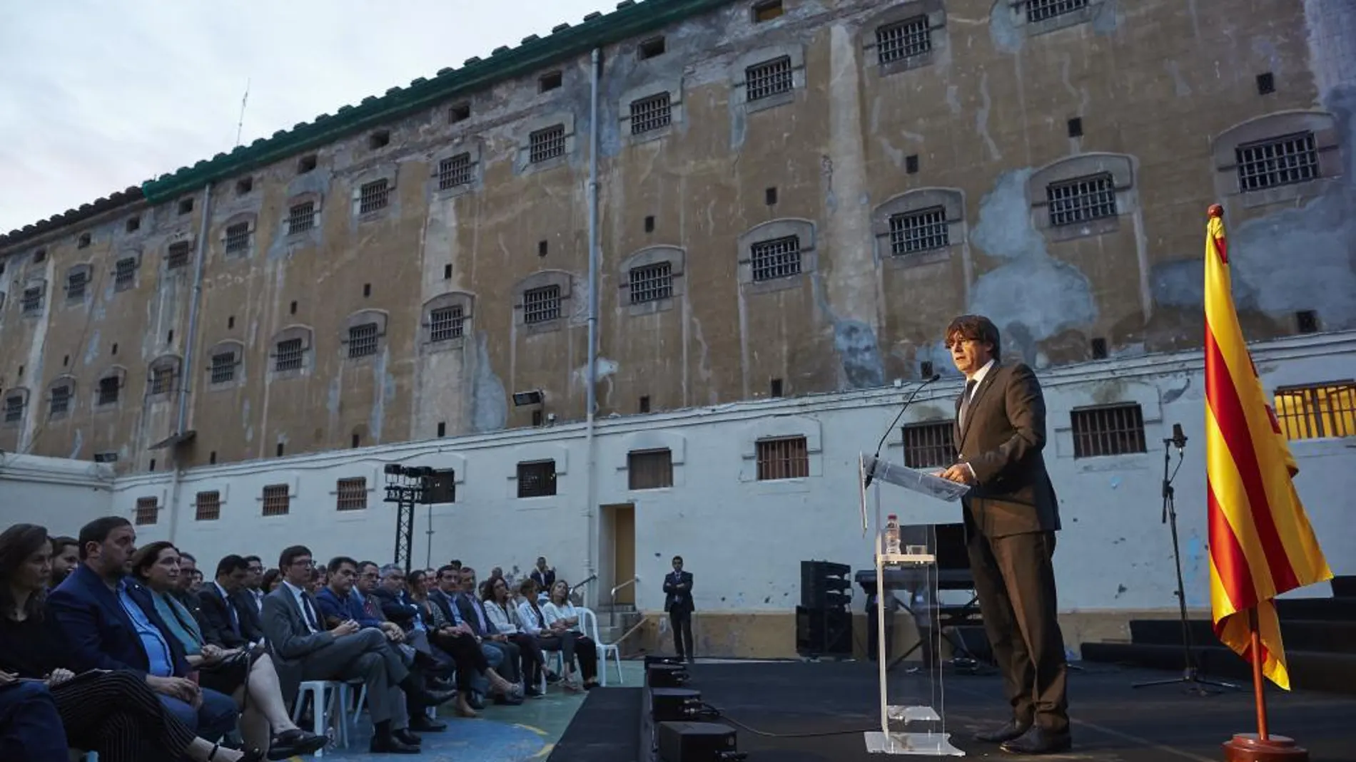 Puigdemont durante la inauguración de la exposición "La Modelo nos habla"en la antigua prisión de La Modelo