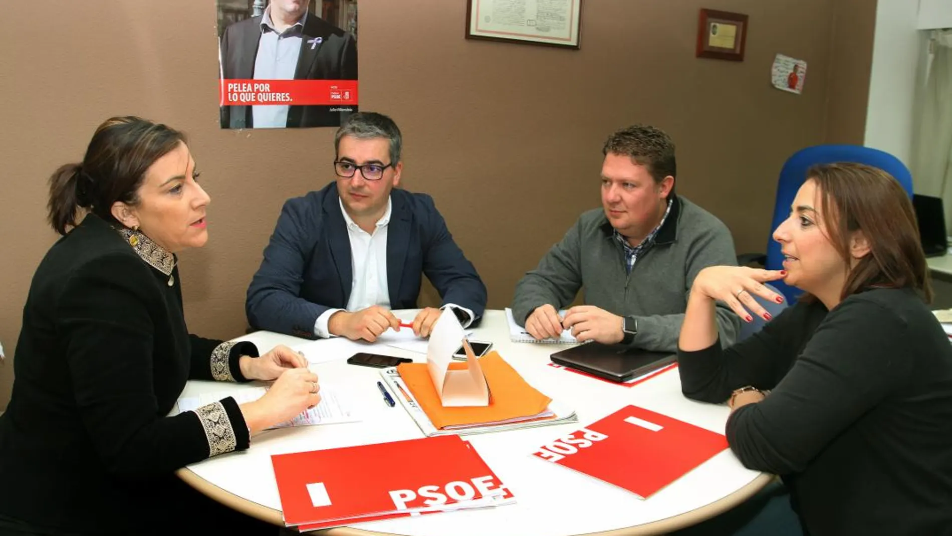 Miriam Andrés, Antonio Casas, Óscar Álvarez y Ana Sánchez durante un encuentro de los socialistas celebrado en Palencia