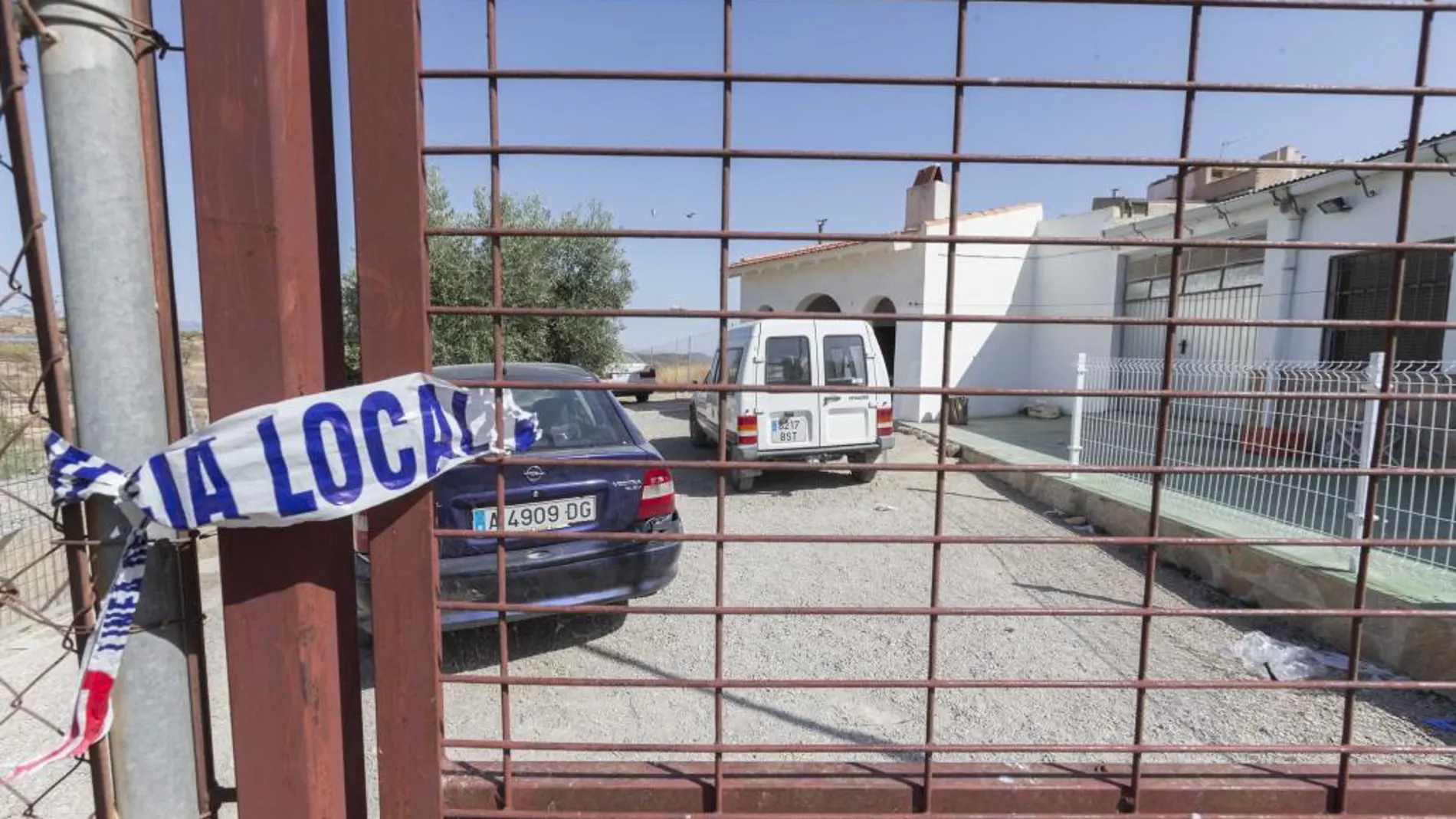 El autor de los disparos se suicidó en una vivienda de la localidad de Bullas (Murcia)