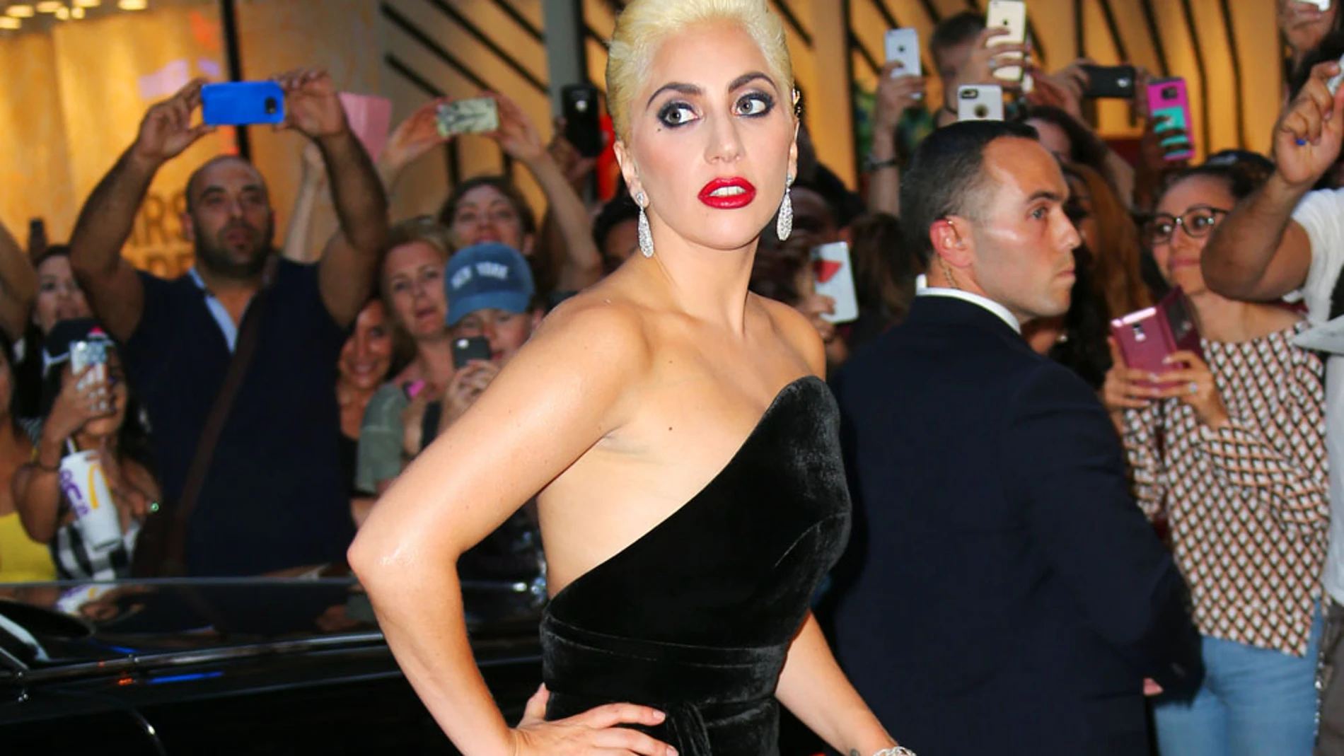 Lady Gaga culpa a las redes sociales del fracaso de las relaciones sentimentales