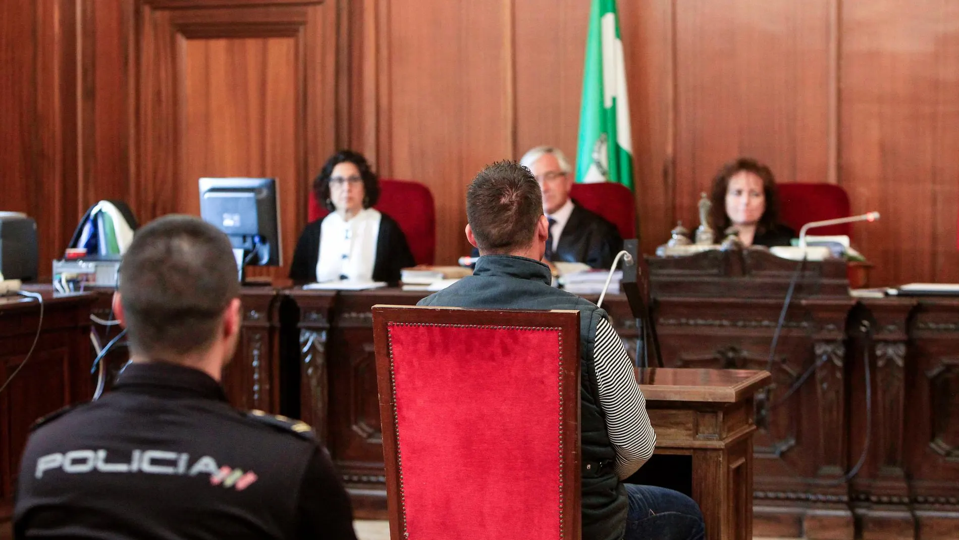 El condenado es el primero en obtener una pena de prisión permanente revisable en Sevilla