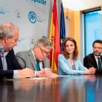 Leopoldo López firma su incorporación a las listas populares