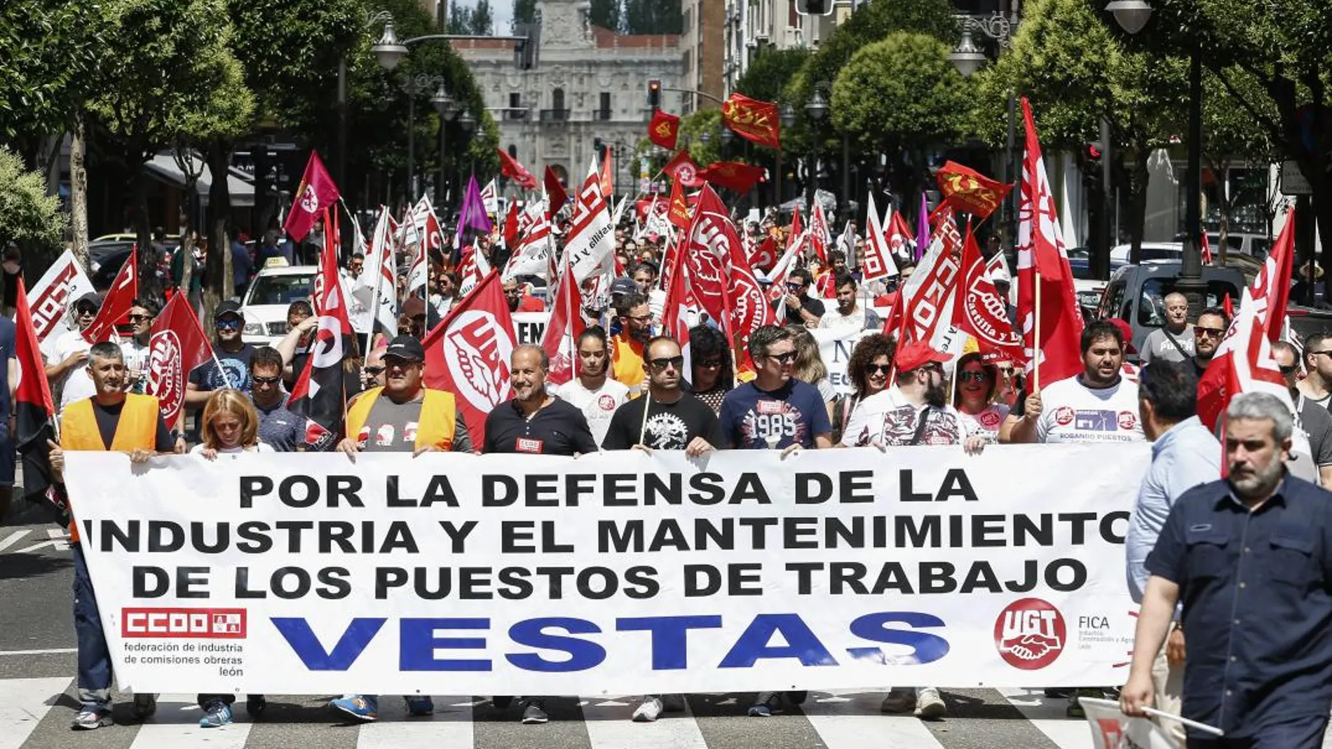 Manifestación en León por la defensa de los puestos de trabajo en Vestas