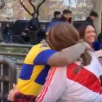 River y Boca firman la paz con este beso