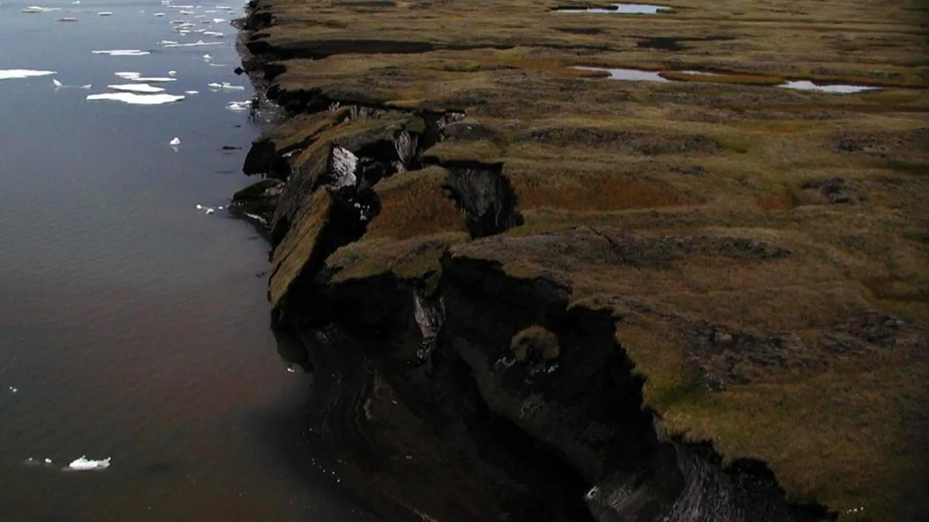 Una imagen de 2004 de una zona de Alaska que ha perdido su superficie helada