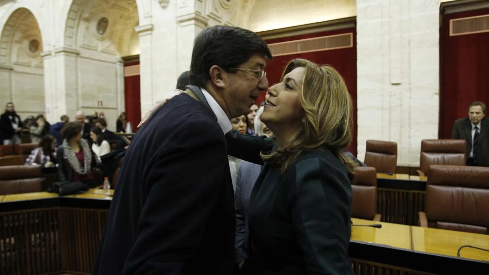 Juan Marín y Susana Díaz, ayer, tras el Pleno del Parlamento