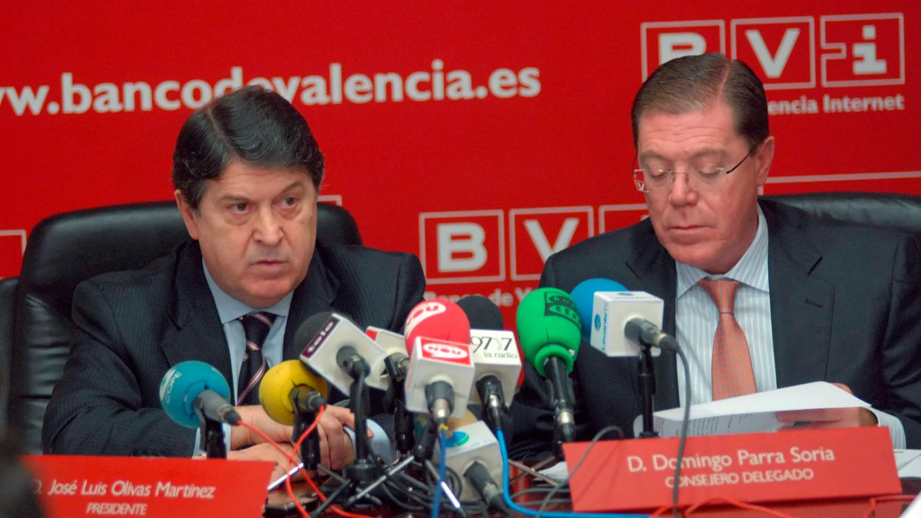 El expresidente de Banco de Valencia, Jose Luis Olivas, junto a Domingo Parra, exconsejero delegado de la entidad