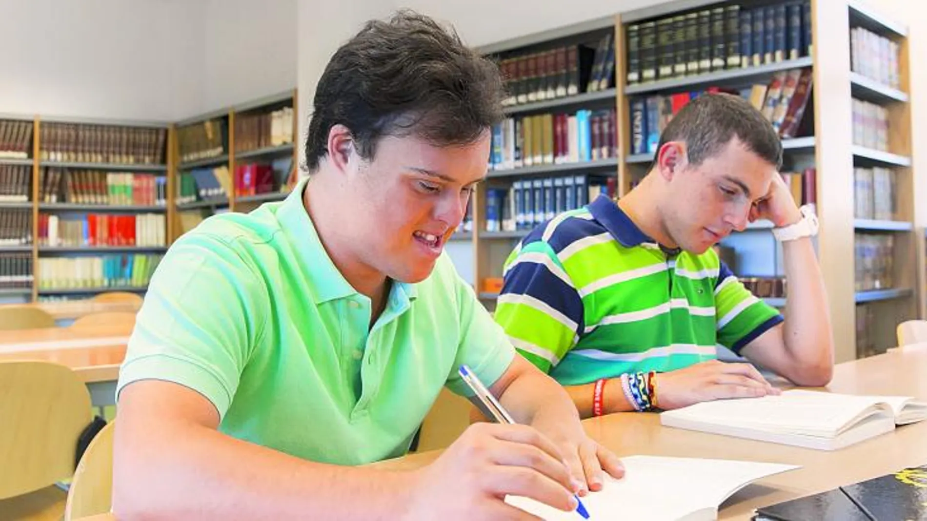 Los alumnos del programa «Demos» se integran en el campus como un estudiante más