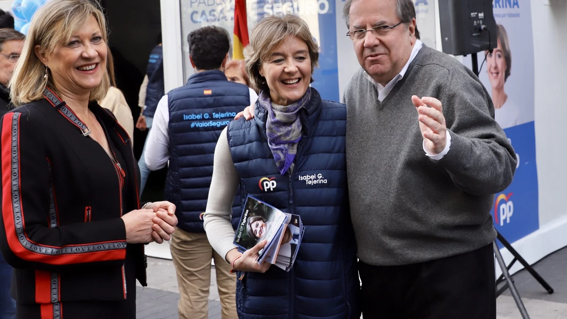 El presidente de la Junta, Juan Vicente Herrera, muestra su apoyo a las candidatas Isabel García Tejerina y Pilar del Olmo