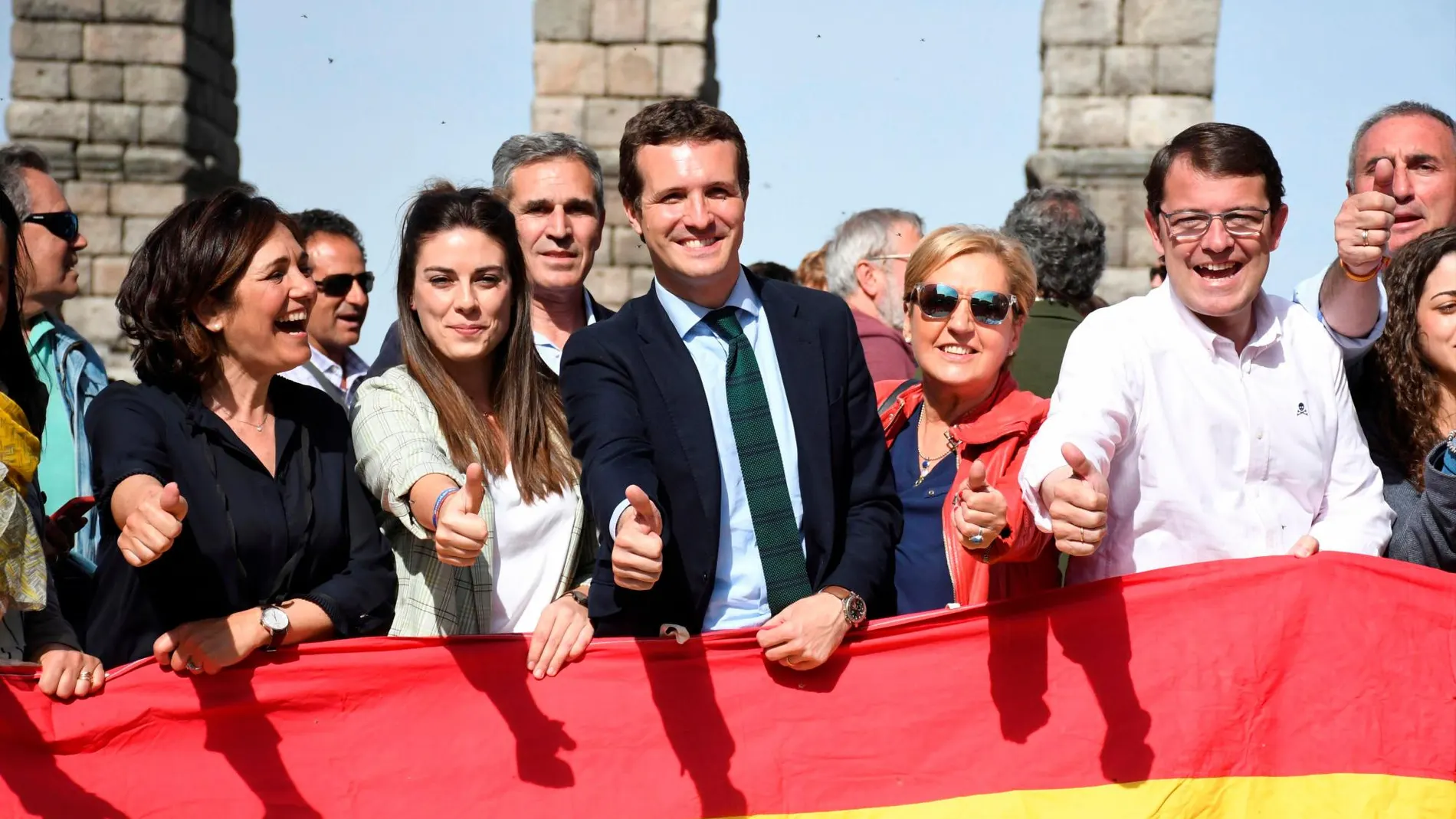 Pablo Casado acompañado del candidato a la Presidencia de la Junta, Alfonso Fernández Mañueco, Beatriz Escudero y Paloma Sanz