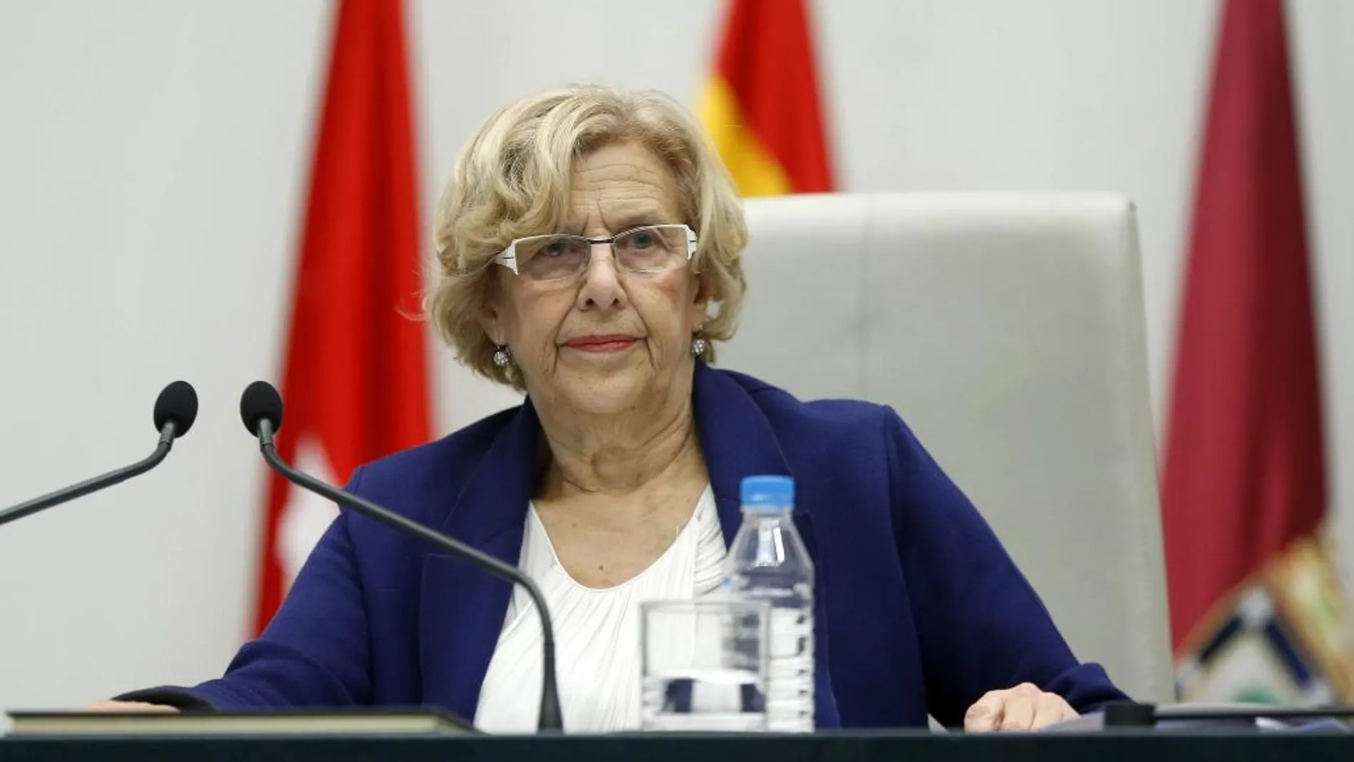 La alcaldesa de Madrid, Manuela Carmena, durante un pleno del Ayuntamiento de Madrid