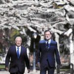 Rajoy recibe ayer al primer ministro de Portugal, Antonio Costa, en La Moncloa