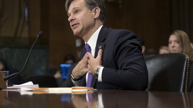 Christopher Wray testifica en el Comité Judicial del Senado