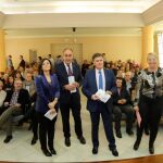 Francisco Vázquez, tras firmar los acuerdos con los alcaldes de la provincia segoviana, junto con Sara Dueñas y Miguel Ángel de Vicente, entre otros