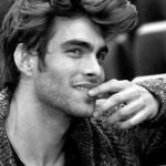Jon Kortajarena revoluciona las redes con un desnudo integral