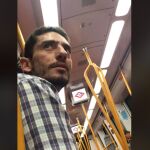 Instantánea capturada del hombre que acosó y tocó a las dos menores en el Metro