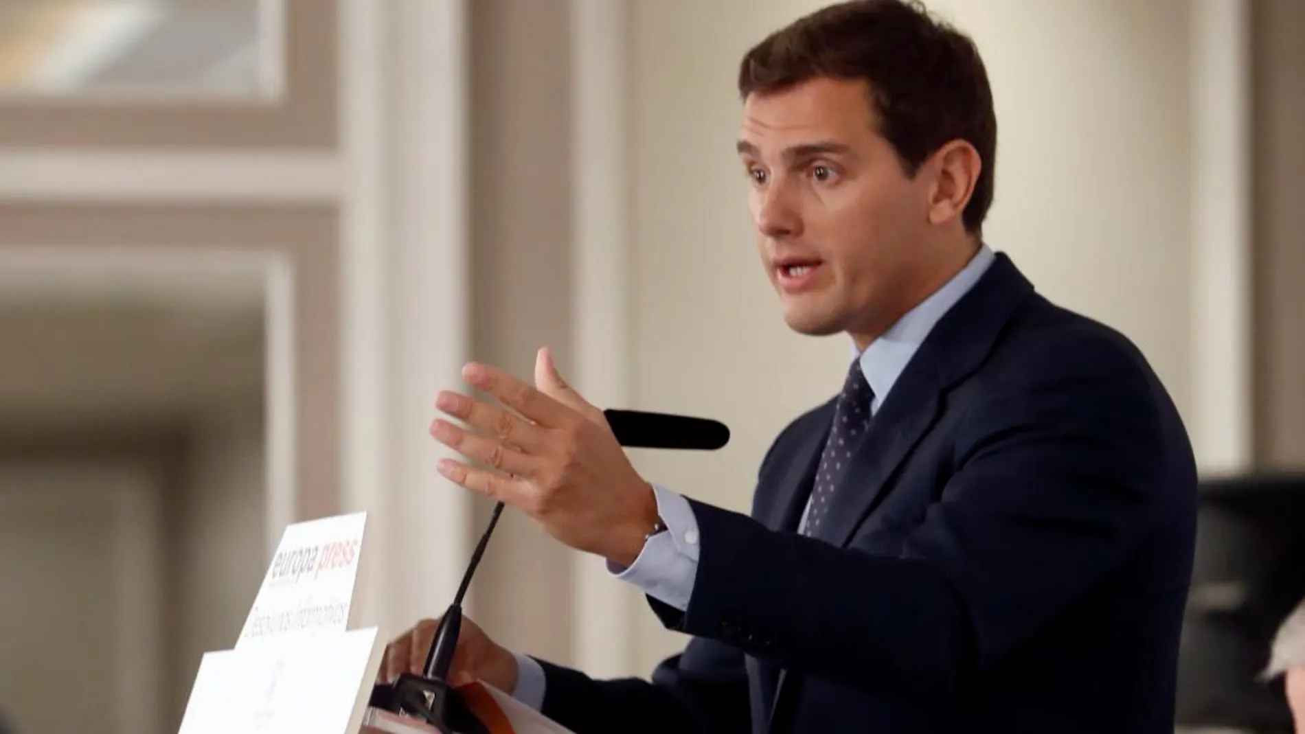 Albert Rivera en el desayuno de esta mañana/Efe