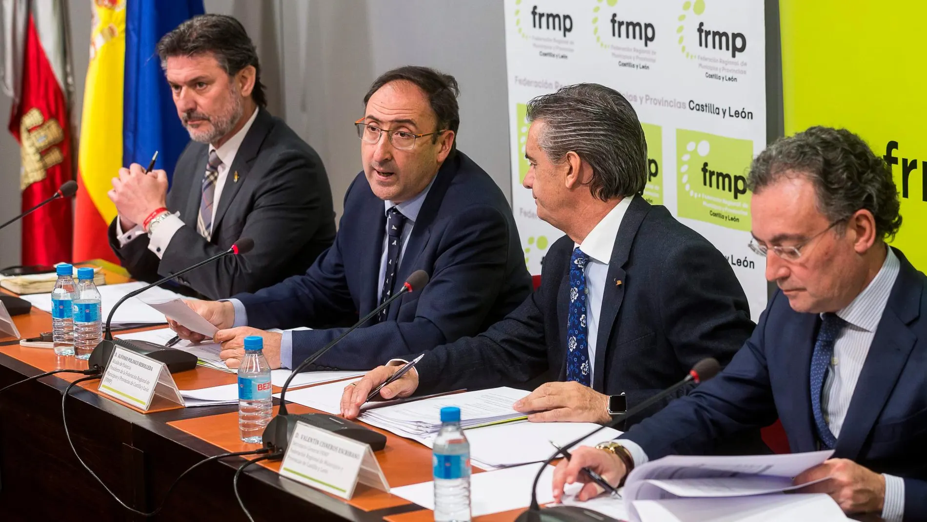 El presidente, Alfonso Polanco junto a José Luis Vázquez, Valentín Cisneros Escribano y Fernando Salguero García preside la Comision Ejecutiva de la FRMP
