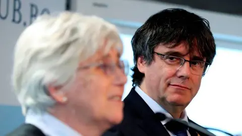 Carles Puigdemont y Clara Ponsatí