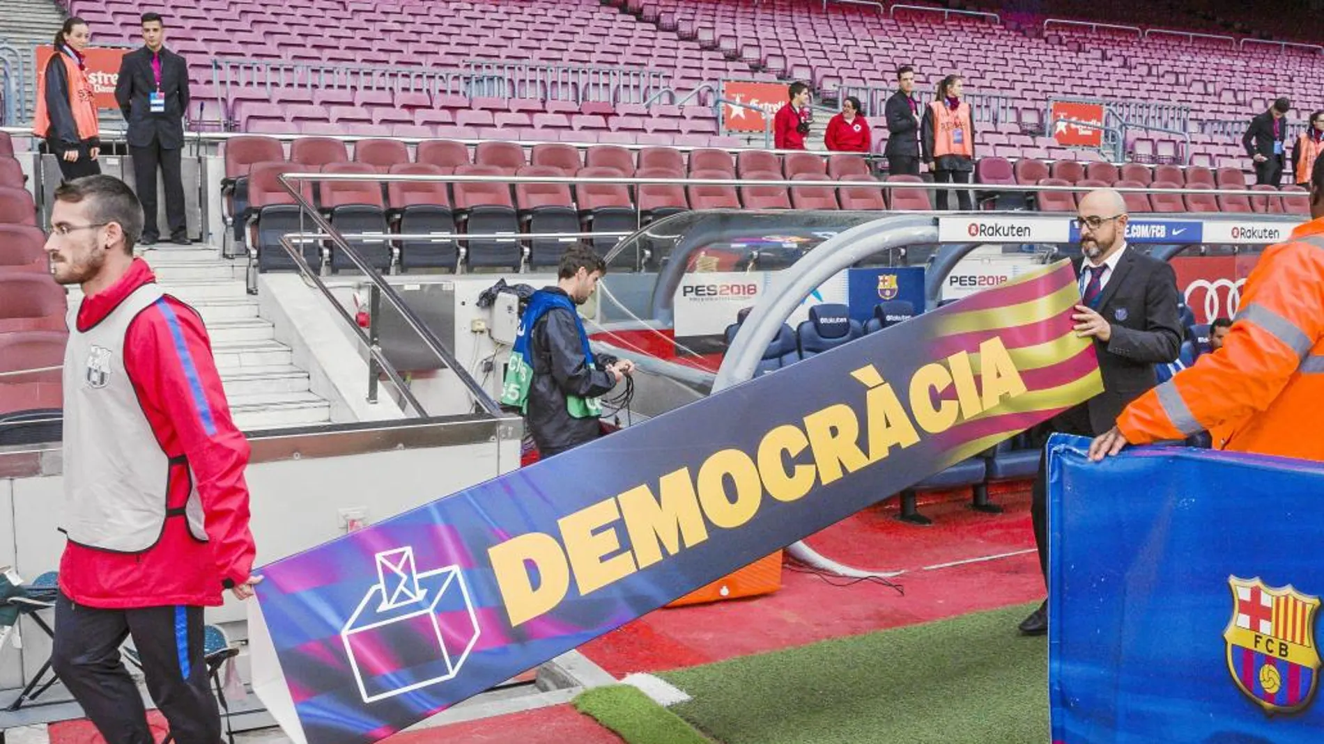 Cara a cara: ¿Debió suspenderse el partido en el Camp Nou?