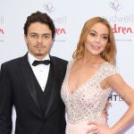 El padre de Lindsay Lohan amenaza con «pegarle una paliza» al novio de su hija por agredirla