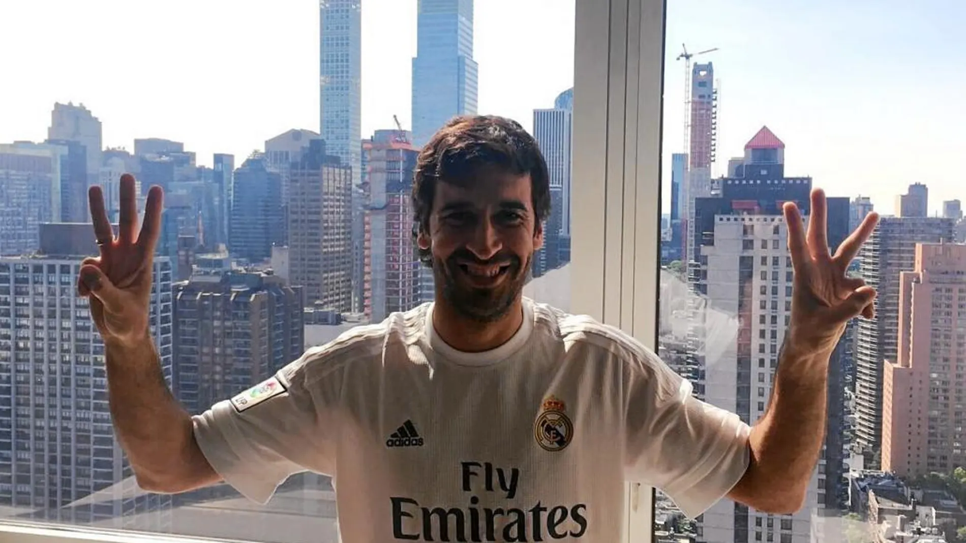 Raúl celebró la victoria del Real Madrid en la Liga en Estados Unidos