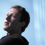 Mark Zuckerberg ha roto su silencio y ha anunciado que investigará las aplicaciones que accedieron a grandes cantidades de información