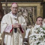 El arzobispode Burgos, Fidel Herráez, durante la eucaristía para celebrar las Bodas de Oro de su ordenación sacerdotal /Ricardo Ordóñez/Ical
