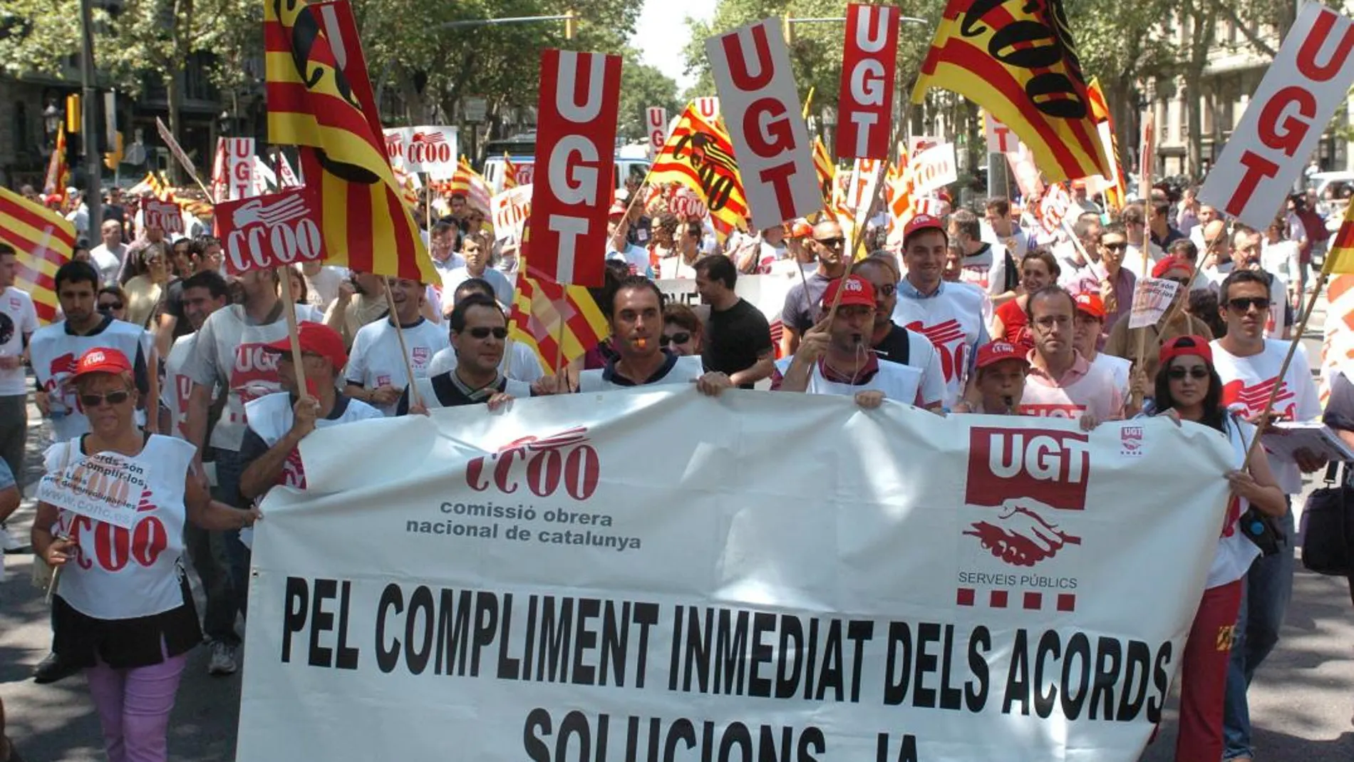 Funcionarios catalanes en una protesta para reivindicar sus derechos. Efe