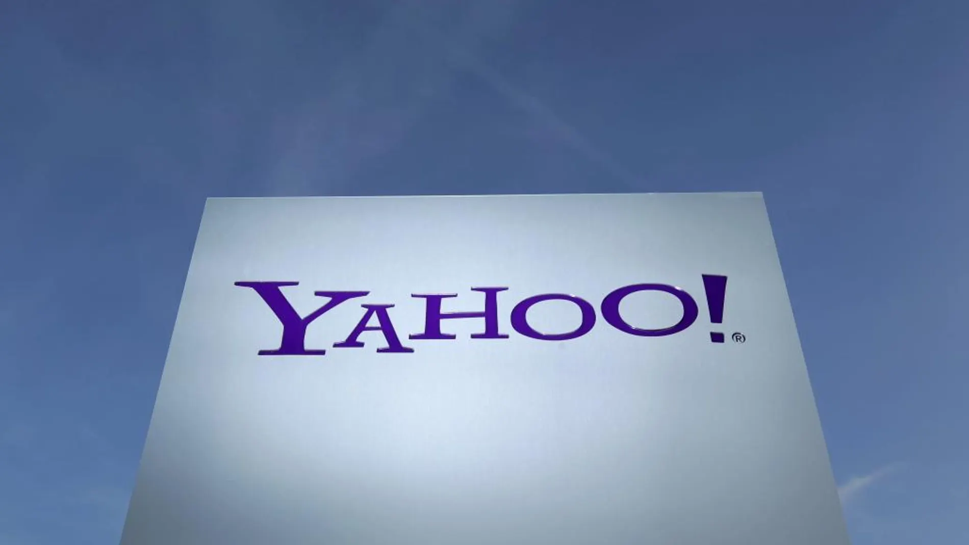 Un logo de Yahoo en Suiza