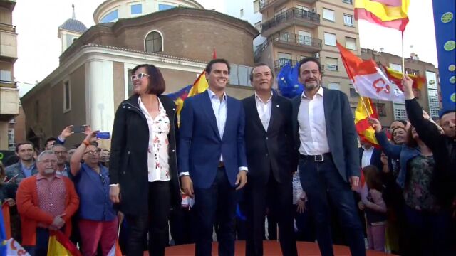 Isabel Franco, Albert Rivera, Miguel Garaulet y Edmundo Bal ayer en la Plaza Europa de Murcia