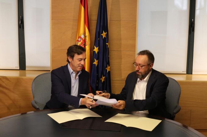 Hernando y Girauta, en la firma del pacto que tuvo lugar el día 19 de agosto de este año