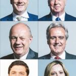 De izda. a dcha., Charlie Elphicke, Michael Fallon, Damien Green, Mark Garnier, Stephen Crabb, Amber Rudd, Steve Double, Justin Tomlinson, Grant Schapps, Mark Menzies, Jake Berry y Robert Halfon