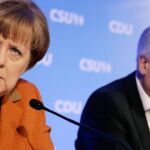 Angela Merkel y Horst Seehofer, en una imagen de archivo / Ap