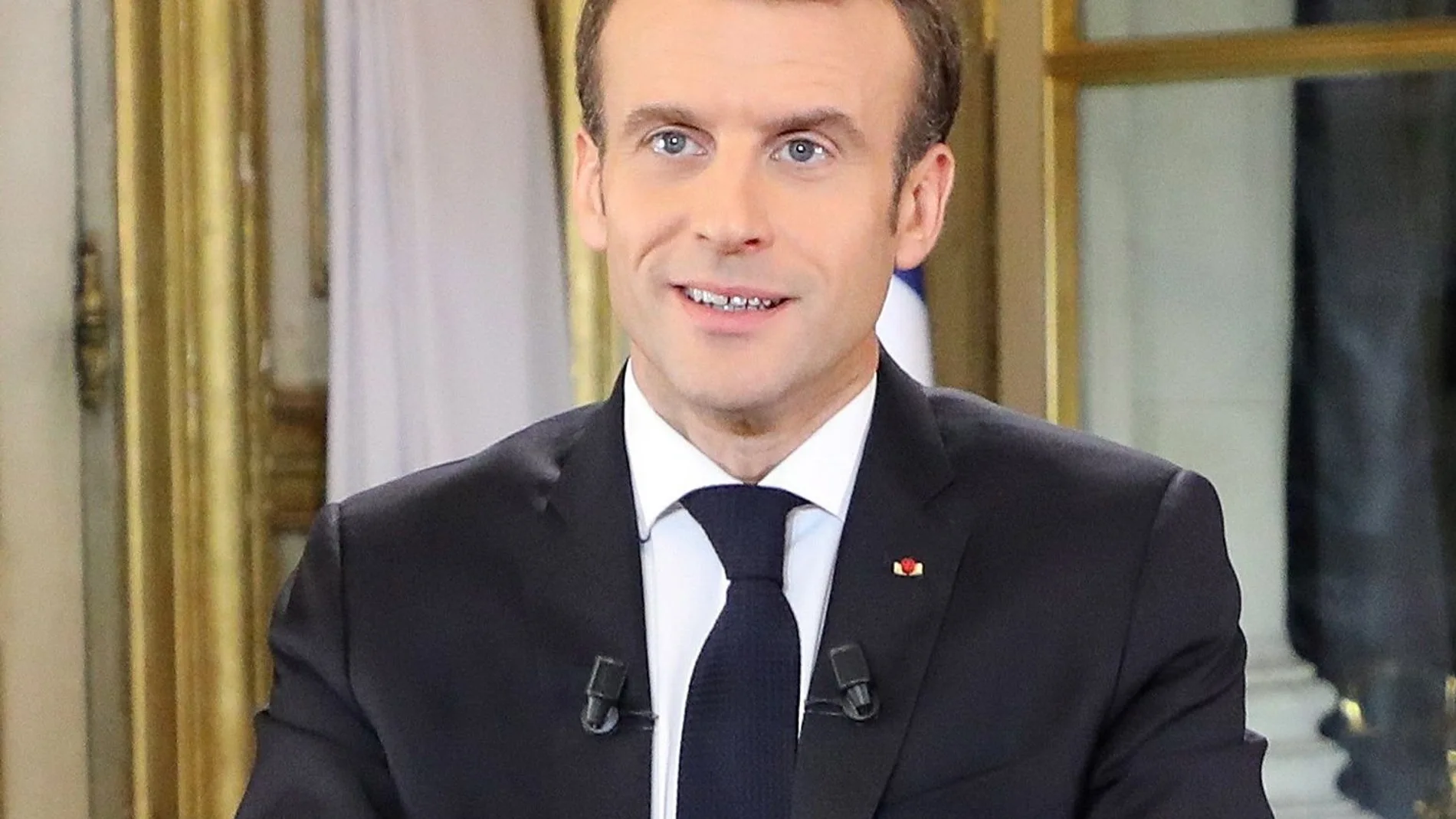 El presidente de Francia, Emmanuel Macron, se dirige a la nación desde el Palacio Elíseo hoy, 10 de diciembre de 2018. Efe
