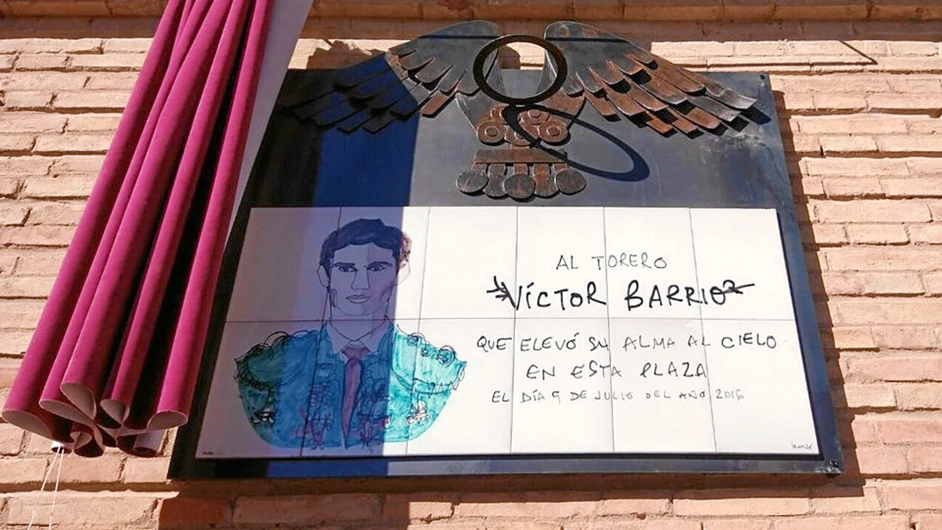 Teruel homenajea al torero Víctor Barrio