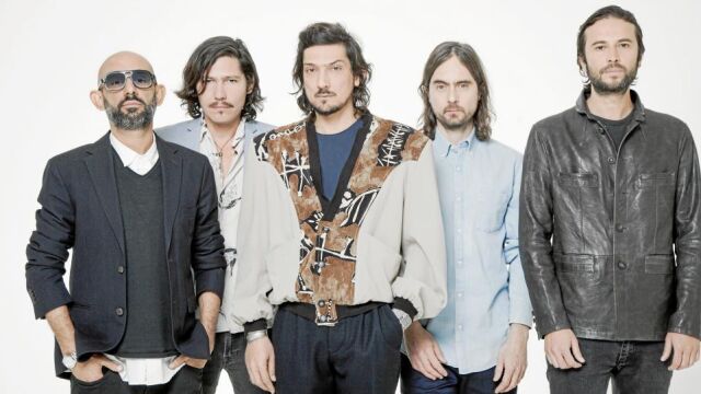 La banda mexicana Zoé pasa hoy por Las Noches del Botánico junto a Bomba Estéreo