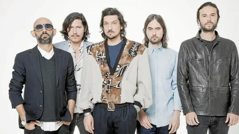 La banda mexicana Zoé pasa hoy por Las Noches del Botánico junto a Bomba Estéreo