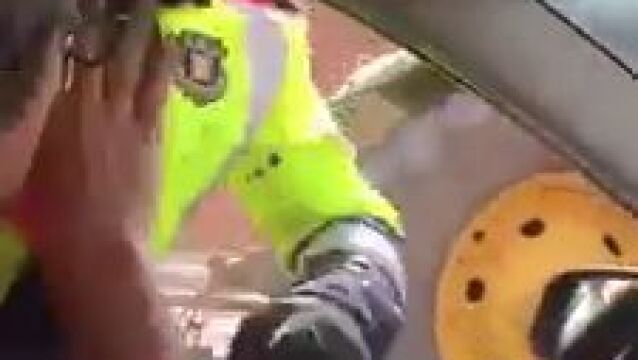 Un mosso agrede a un conductor por criticar la huelga del 3-O en Cataluña