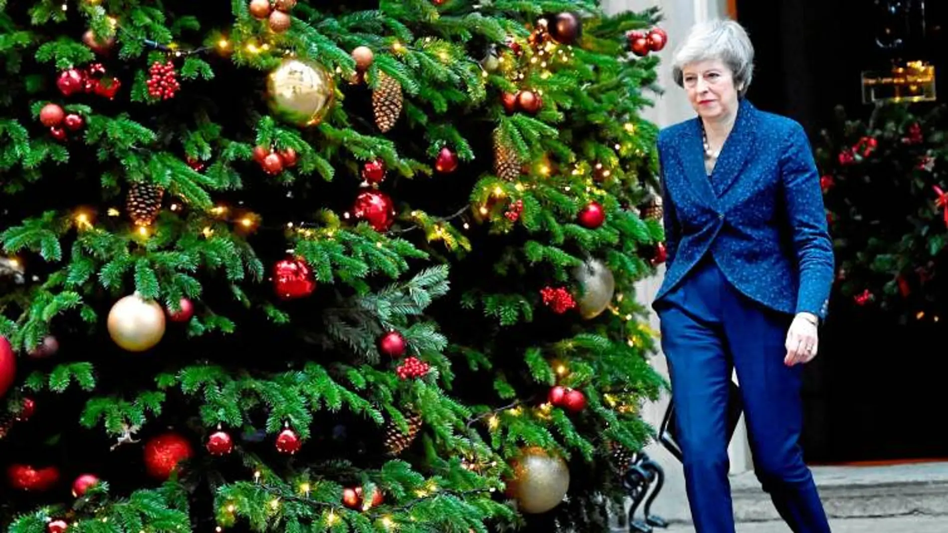May impone un sueldo mínimo para los europeos