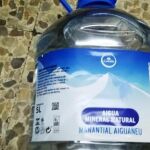 Envase de agua Manantial Aiguaneu / Twitter