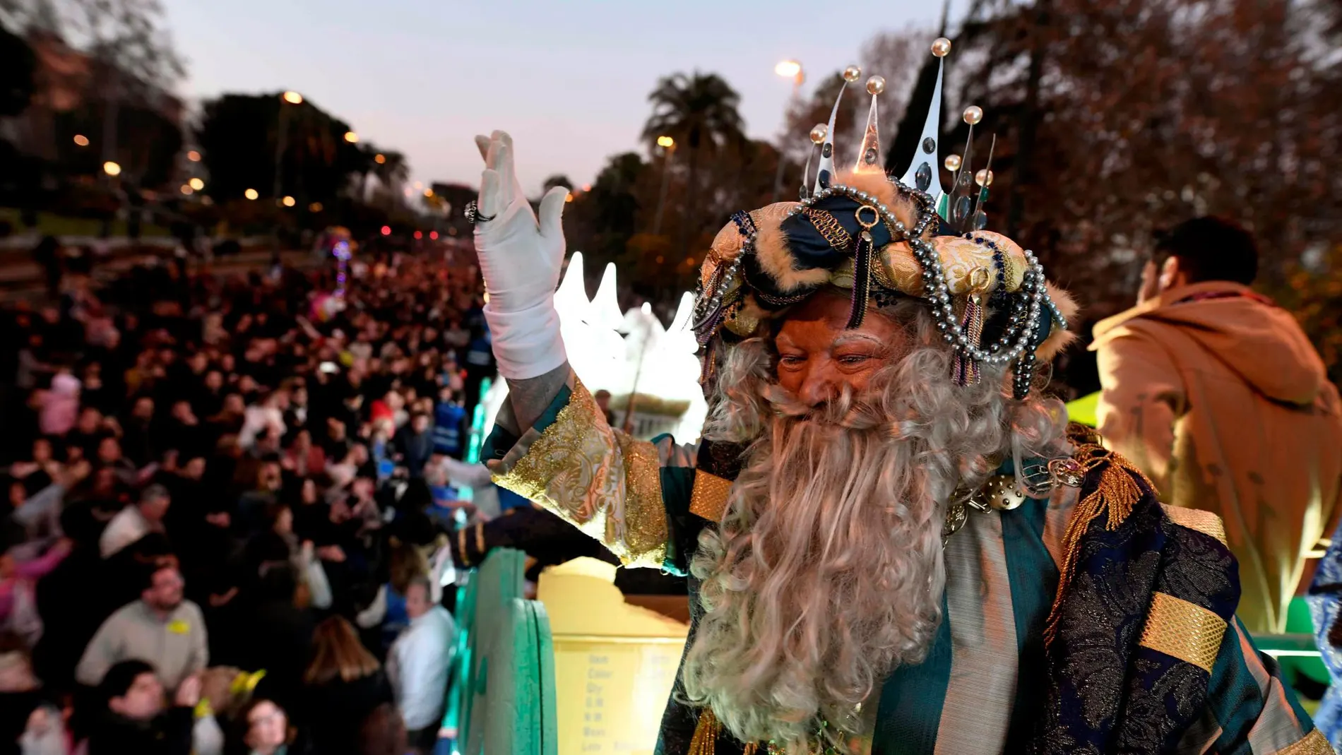 El Rey Melchor, durante la Cabalgata de los Reyes Magos en Córdoba de 2019