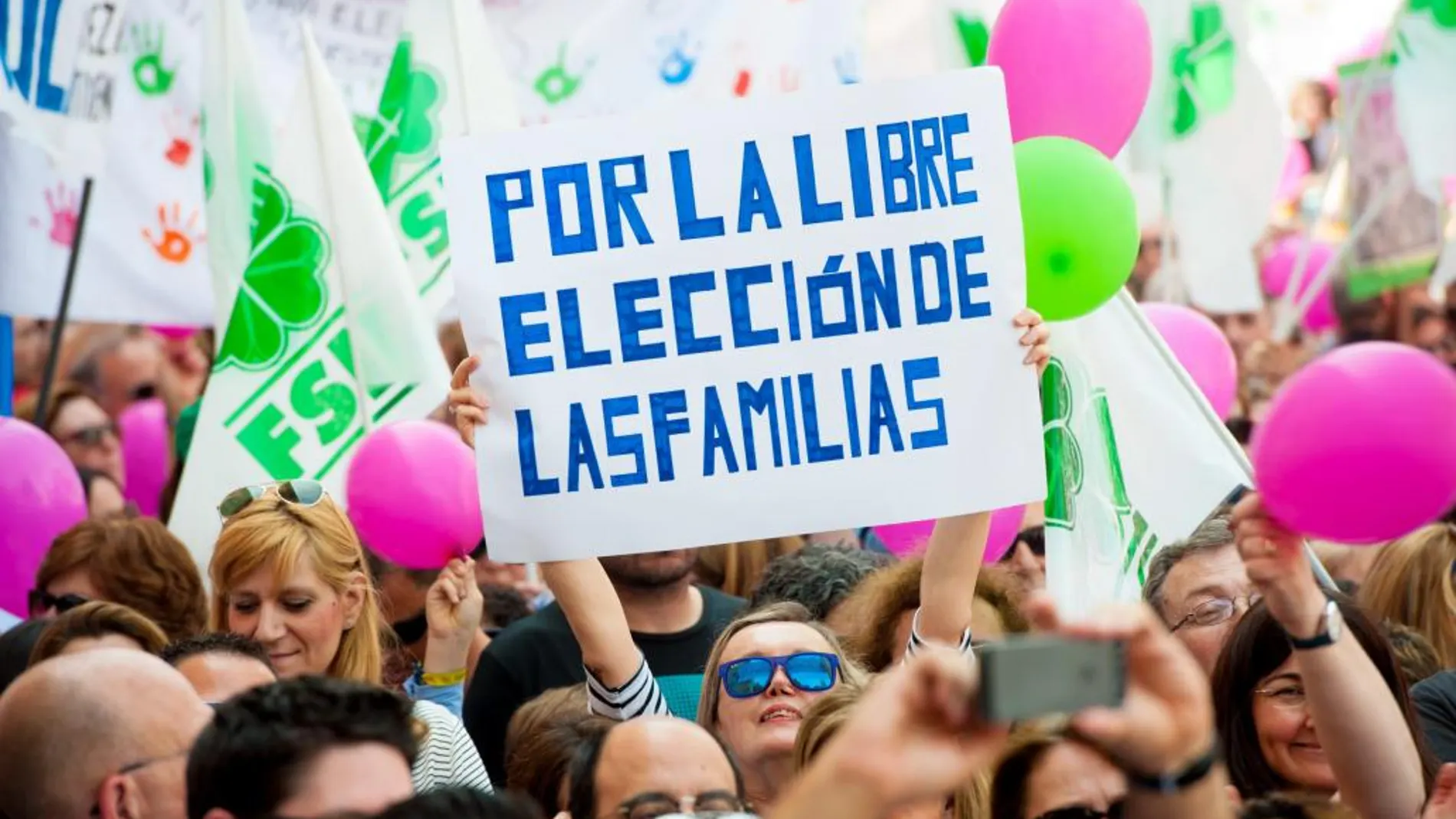 Foto de una de las manifestaciones a favor de la libertad de elección lingüística por parte de las familias