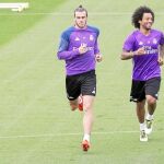 Ronaldo, Bale, Marcelo, Benzema y Danilo, en el entrenamiento de ayer del Madrid