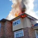 En la localidad de Las Rozas, una vivienda ardió casi por completo por un fuego originado en la chimenea. En este caso no hubo heridos