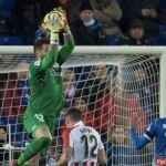Ocurrió lo que todos temían: el portero del Athletic le da a la ‘Spidercam’ en pleno partido