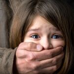 “Es incoherente permitir que un maltratador eduque a sus hijos”